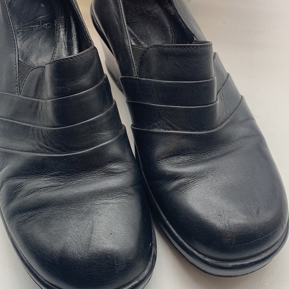 Dansko Black Leather Heeled Loafer Sz 8 /38. DAN0214A - Picture 2 of 12